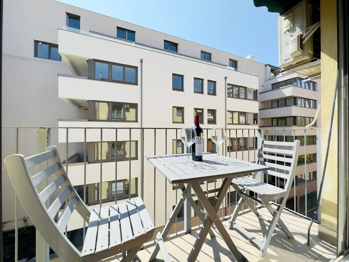 Corvin City Apartment - Free Parking- Budapest Hungary